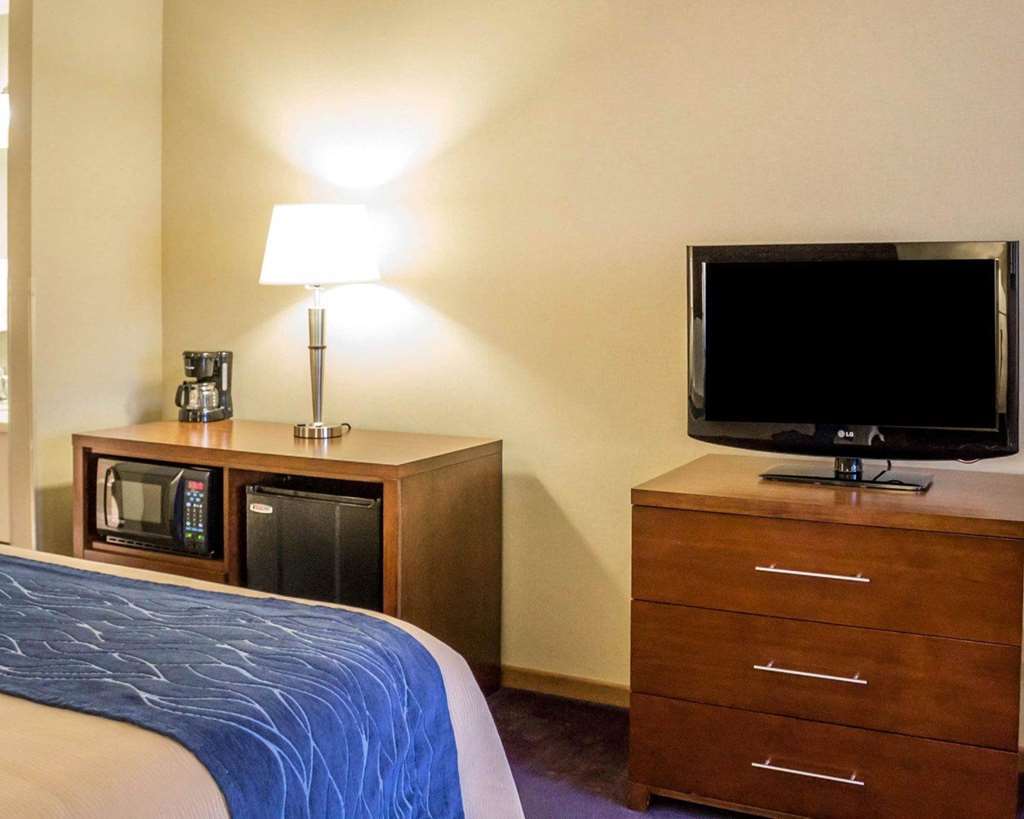 Comfort Inn Iron Mountain Bilik gambar